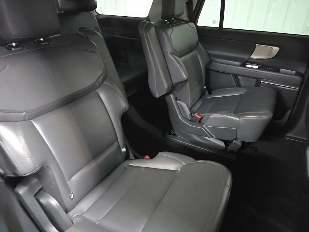 Certified 2025 Ford Expedition Active AWD/4WD image 21