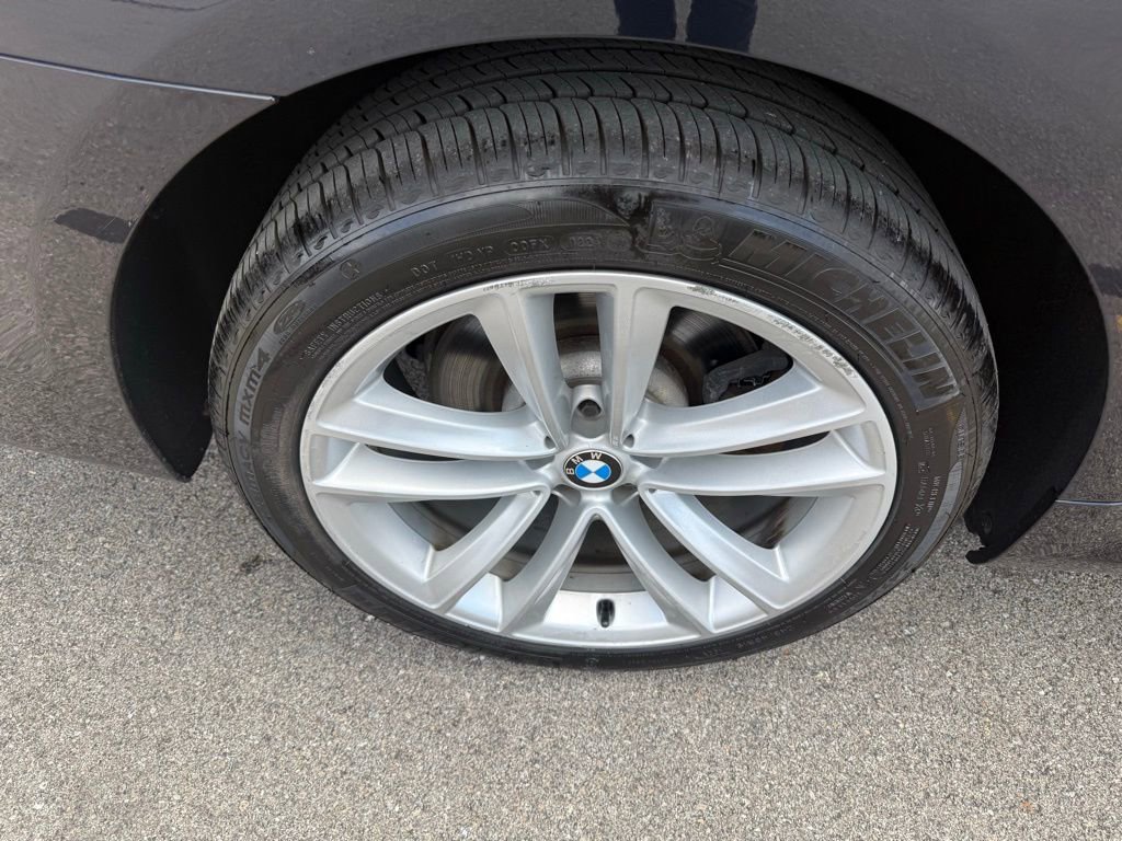 Used 2017 BMW 750i xDrive image 46