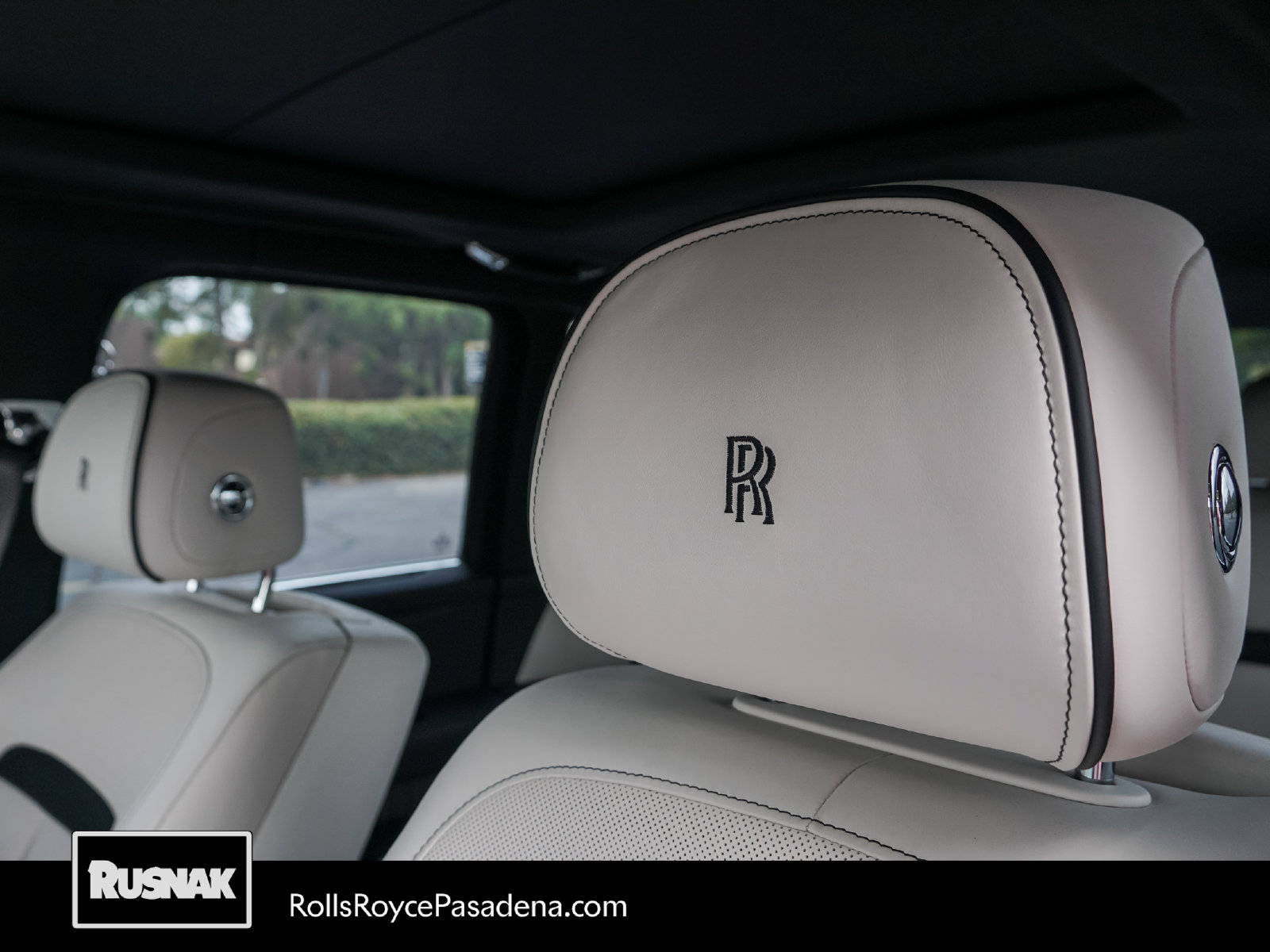 Certified 2019 Rolls-Royce Cullinan AWD/4WD image 23