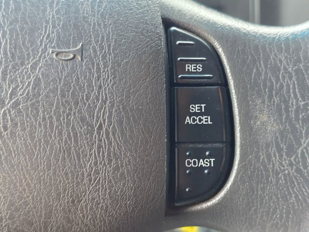 Used 2017 Ford E-450 and Econoline 450 Super Duty w/ Power Windows & Locks Group image 38