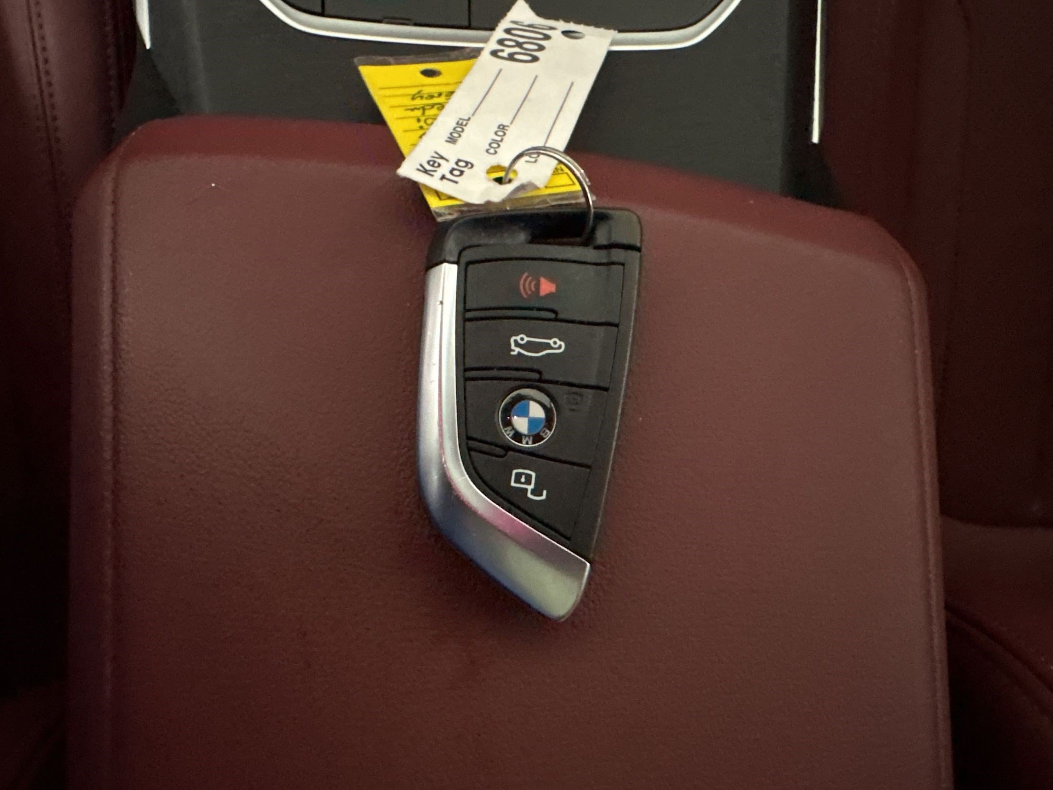 Used 2024 BMW 330i Sedan w/ Convenience Package RWD image 33