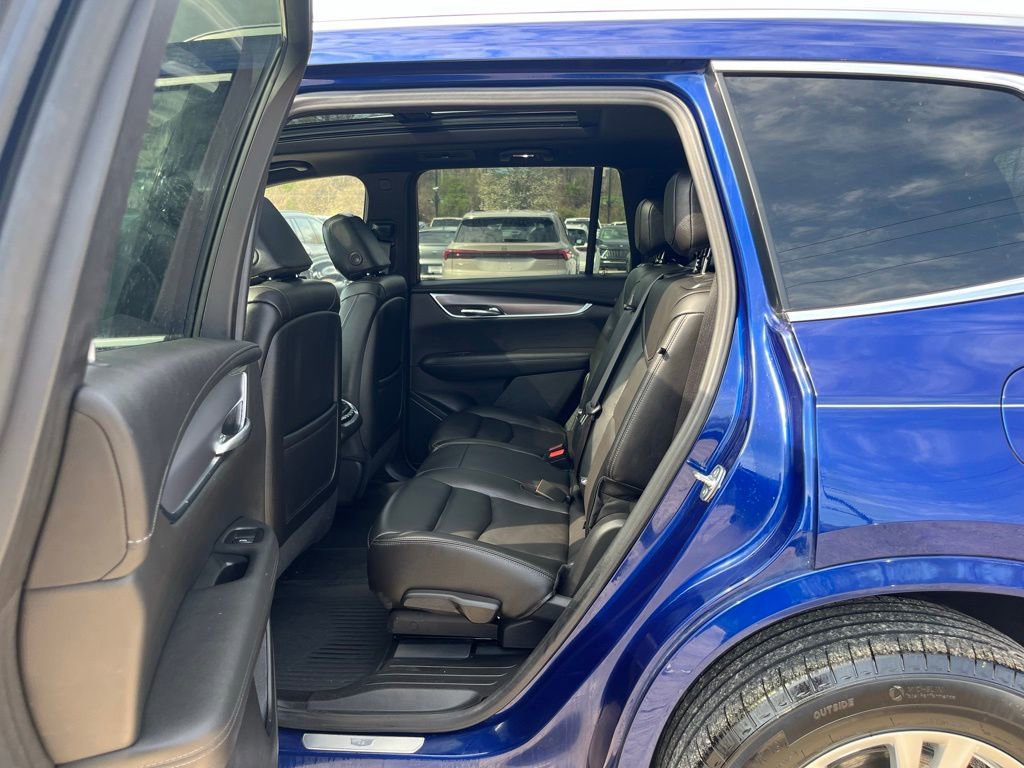 Used 2025 Cadillac XT6 Luxury AWD/4WD image 30