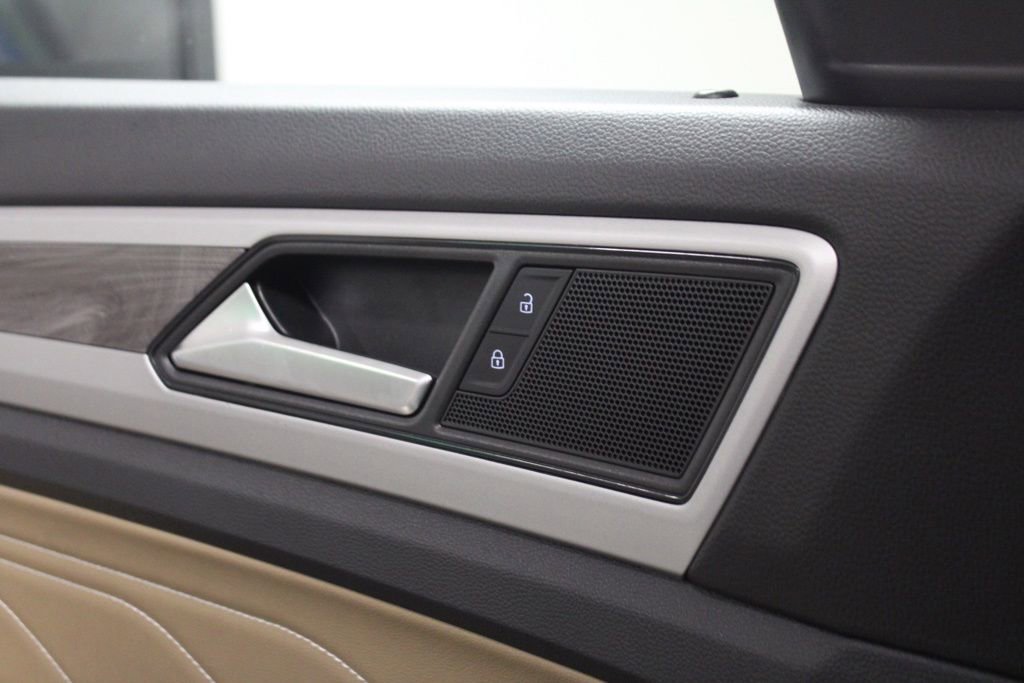 Used 2021 Volkswagen Atlas Cross Sport SE FWD image 18