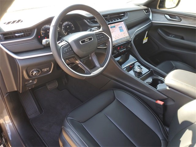 New 2025 Jeep Grand Cherokee L Limited image 18