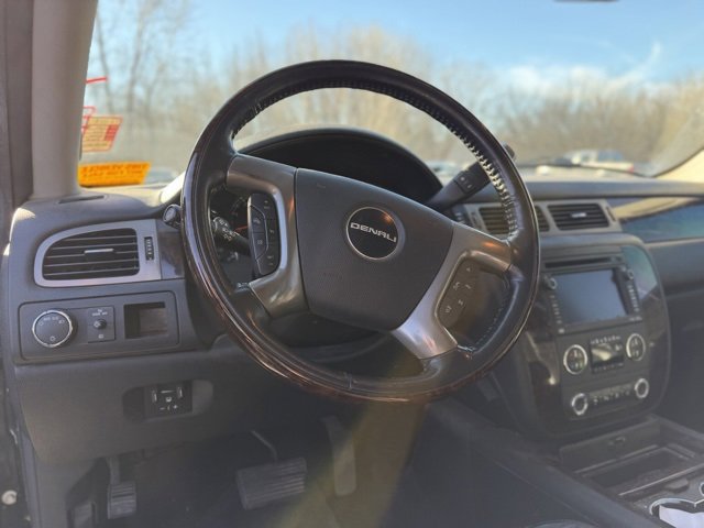 Used 2011 GMC Yukon XL Denali image 8