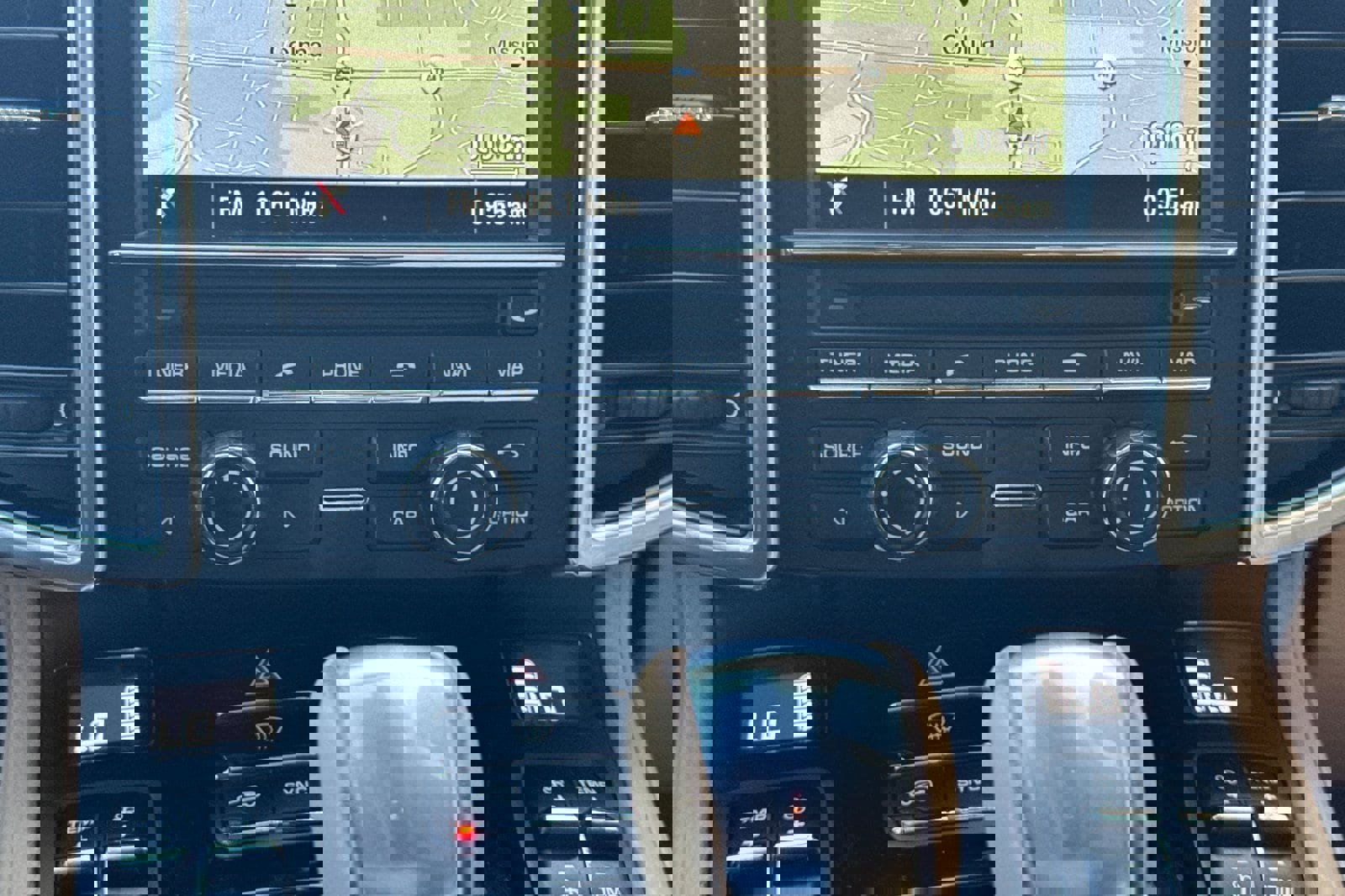 Used 2014 Porsche Cayenne AWD/4WD image 24