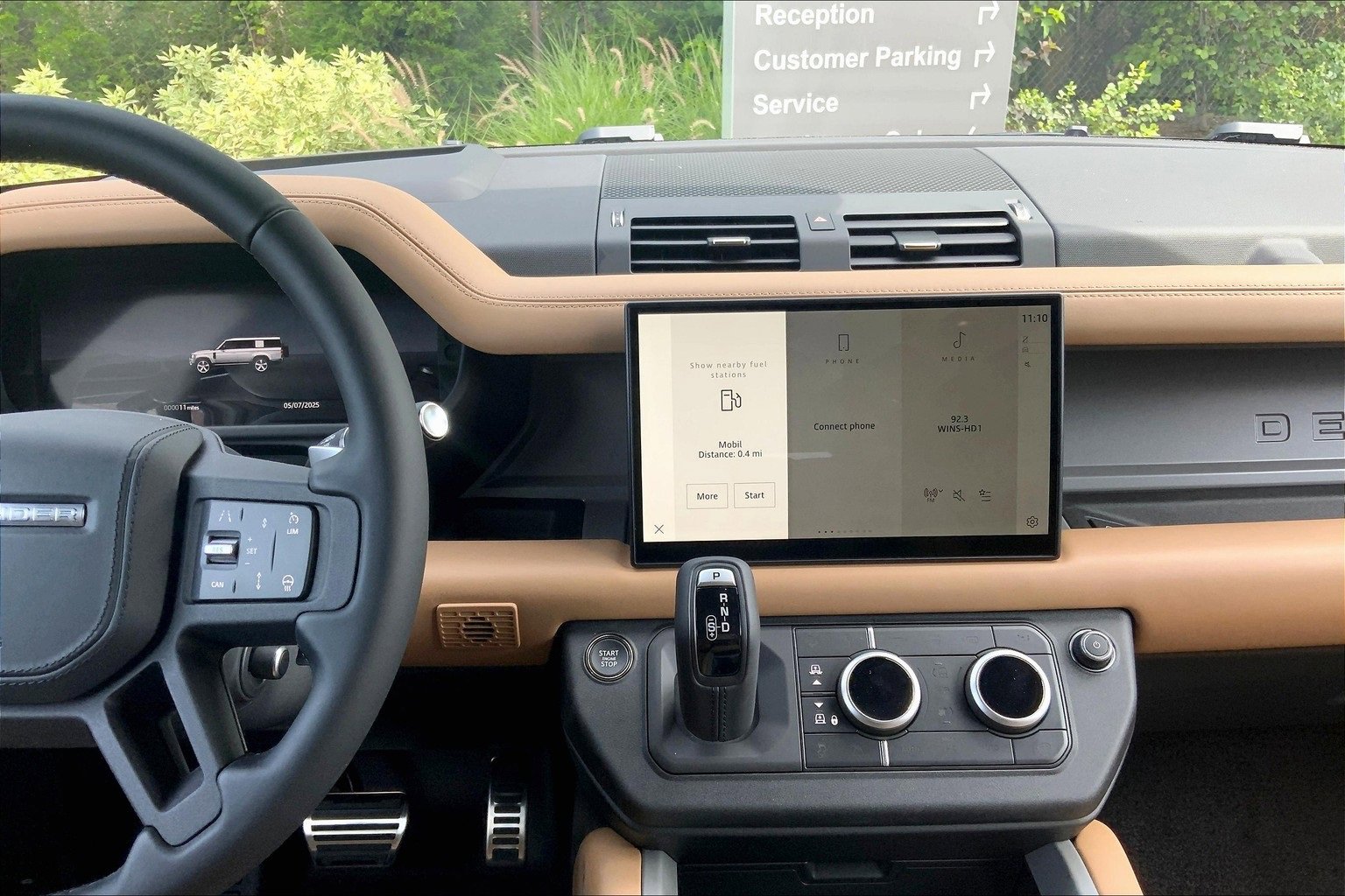 New 2025 Land Rover Defender 130 V8 image 6