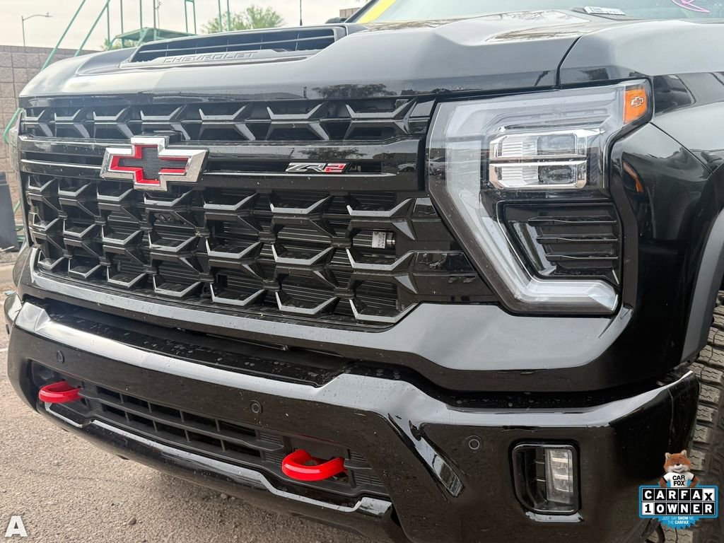 Used 2026 Chevrolet Silverado 2500 ZR2 w/ LPO, Dark Essentials Package image 8