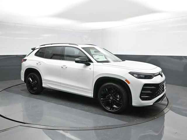 New 2026 Volkswagen Tiguan SE R-Line image 17