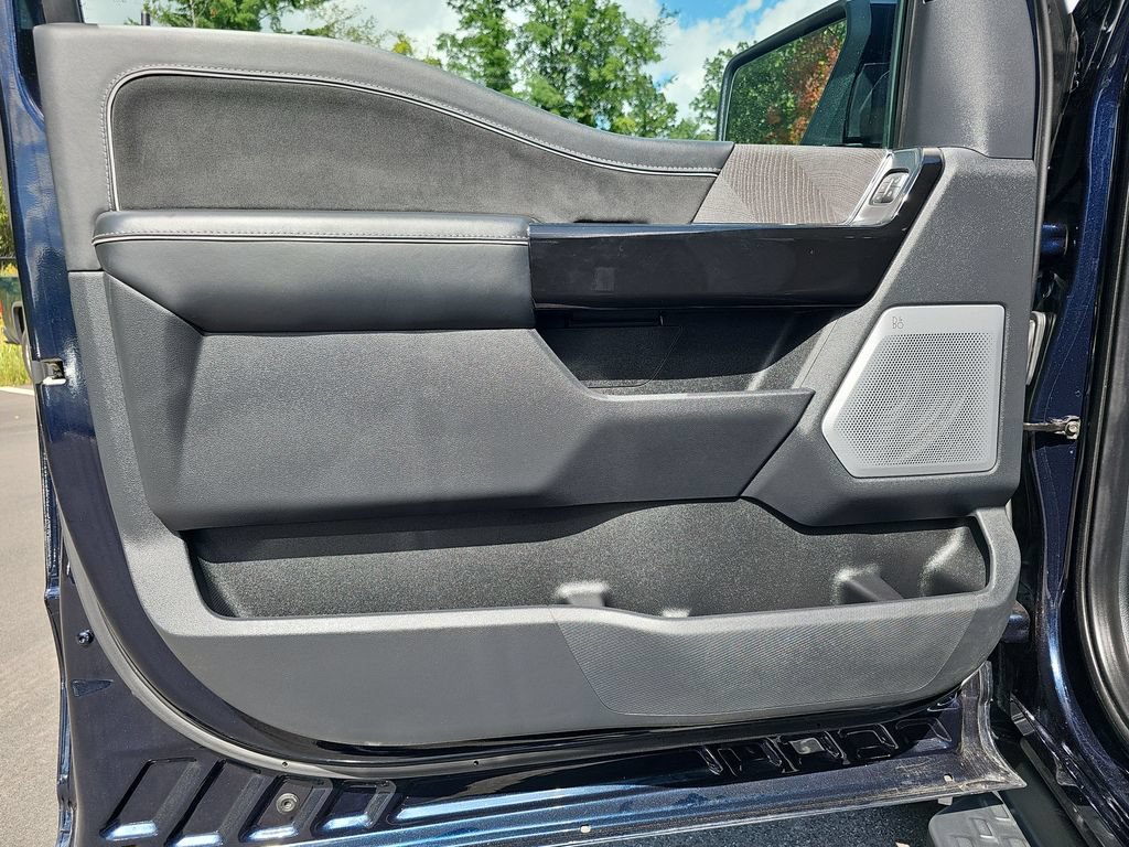 Used 2023 Ford F150 Lightning Platinum AWD/4WD image 21