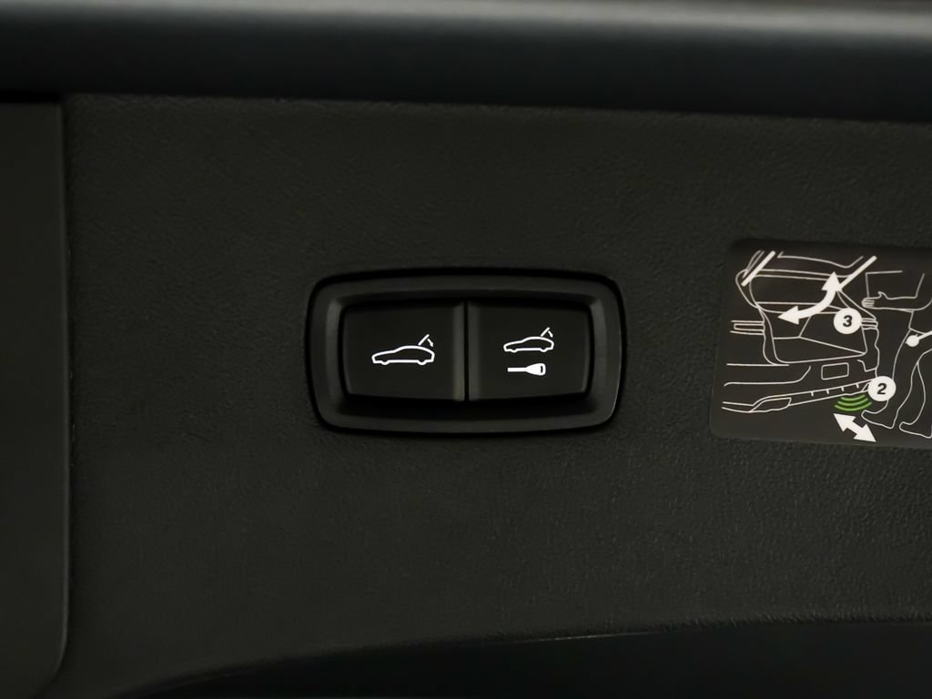 New 2026 Porsche Cayenne Coupe AWD/4WD image 14
