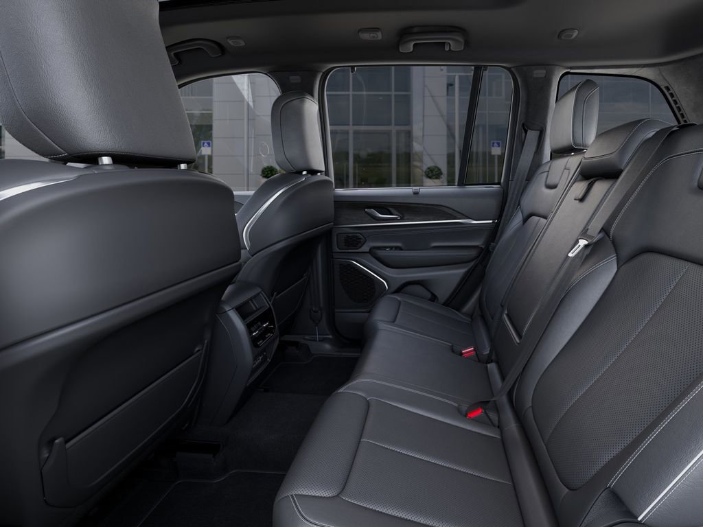 New 2025 Jeep Grand Cherokee Overland w/ Luxury Tech Group IV image 24