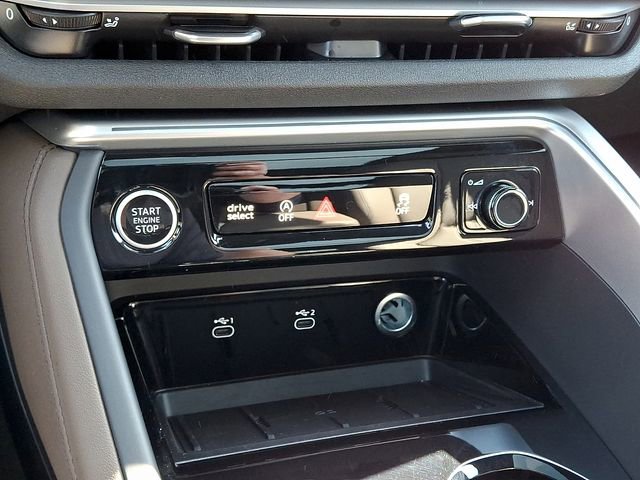 Certified 2025 Audi Q5 Premium w/ Convenience Package image 16