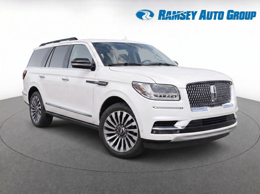 Used 2019 Lincoln Navigator Reserve AWD/4WD image 2