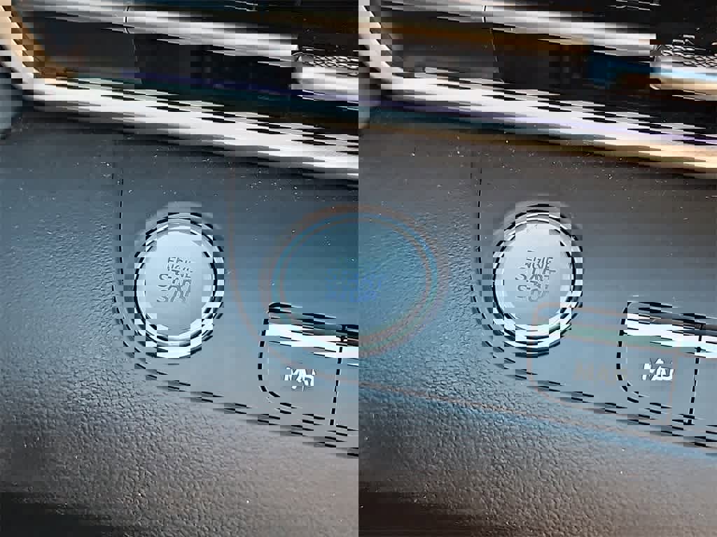 Certified 2024 Hyundai Elantra SEL w/ Convenience Package image 24