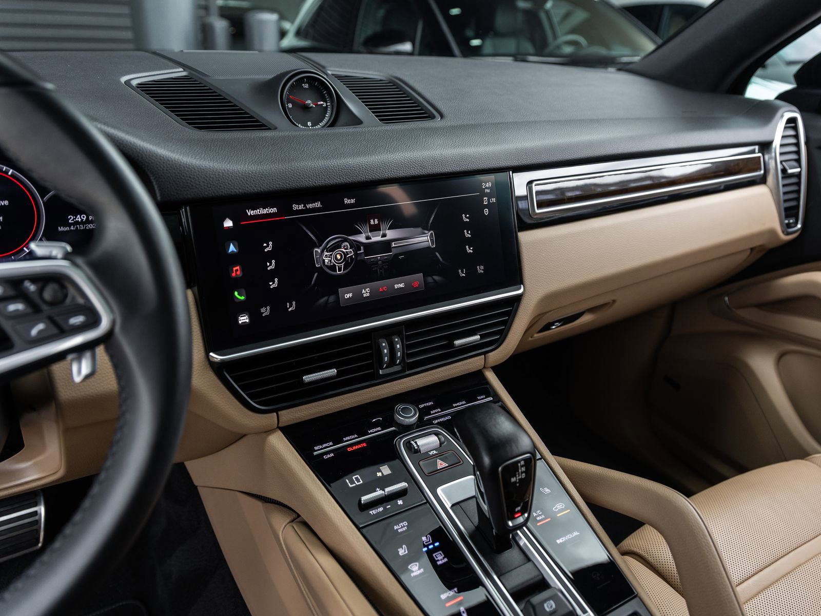 Certified 2023 Porsche Cayenne S Platinum image 31