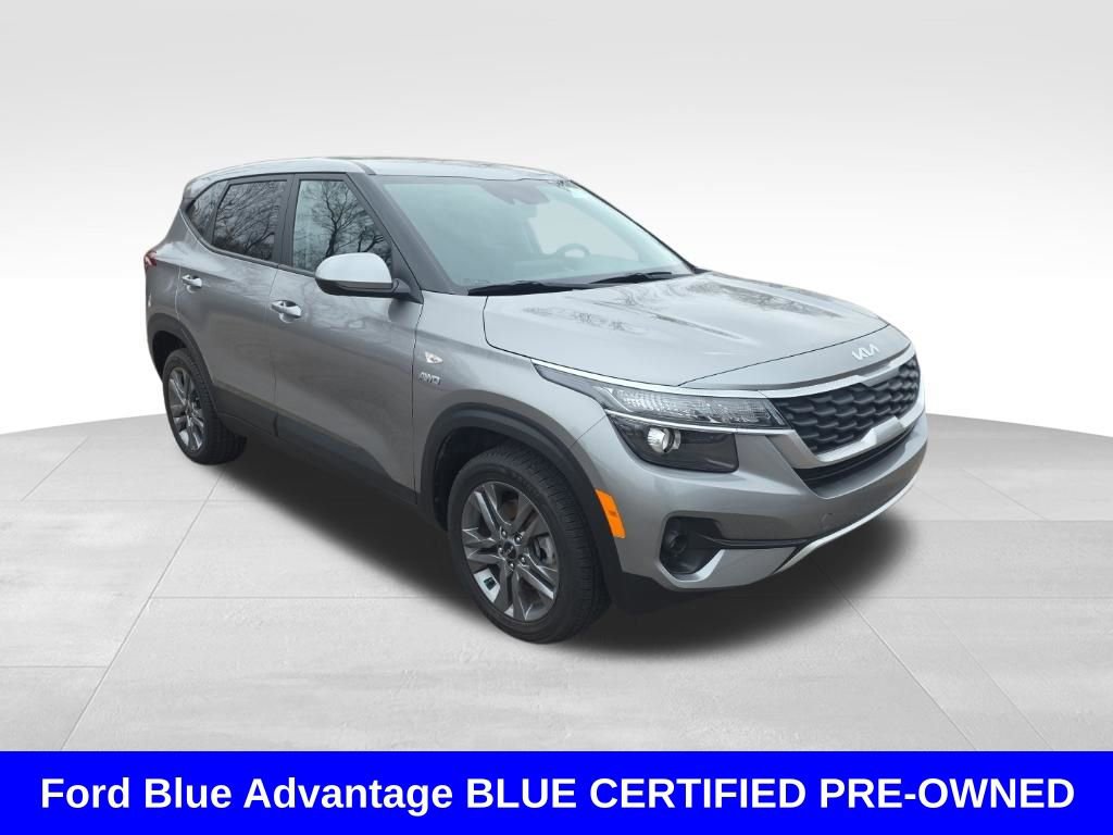 Used 2023 Kia Seltos LX image 3