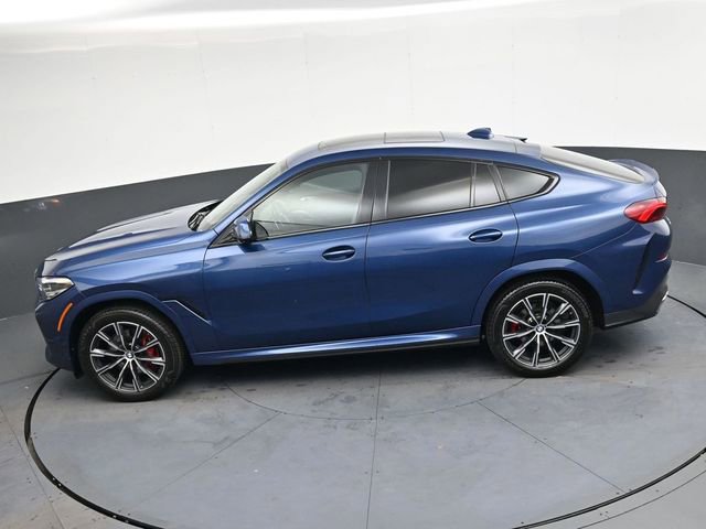 Used 2022 BMW X6 xDrive40i w/ M Sport Package image 28