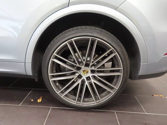 Used 2022 Porsche Cayenne S AWD/4WD image 14