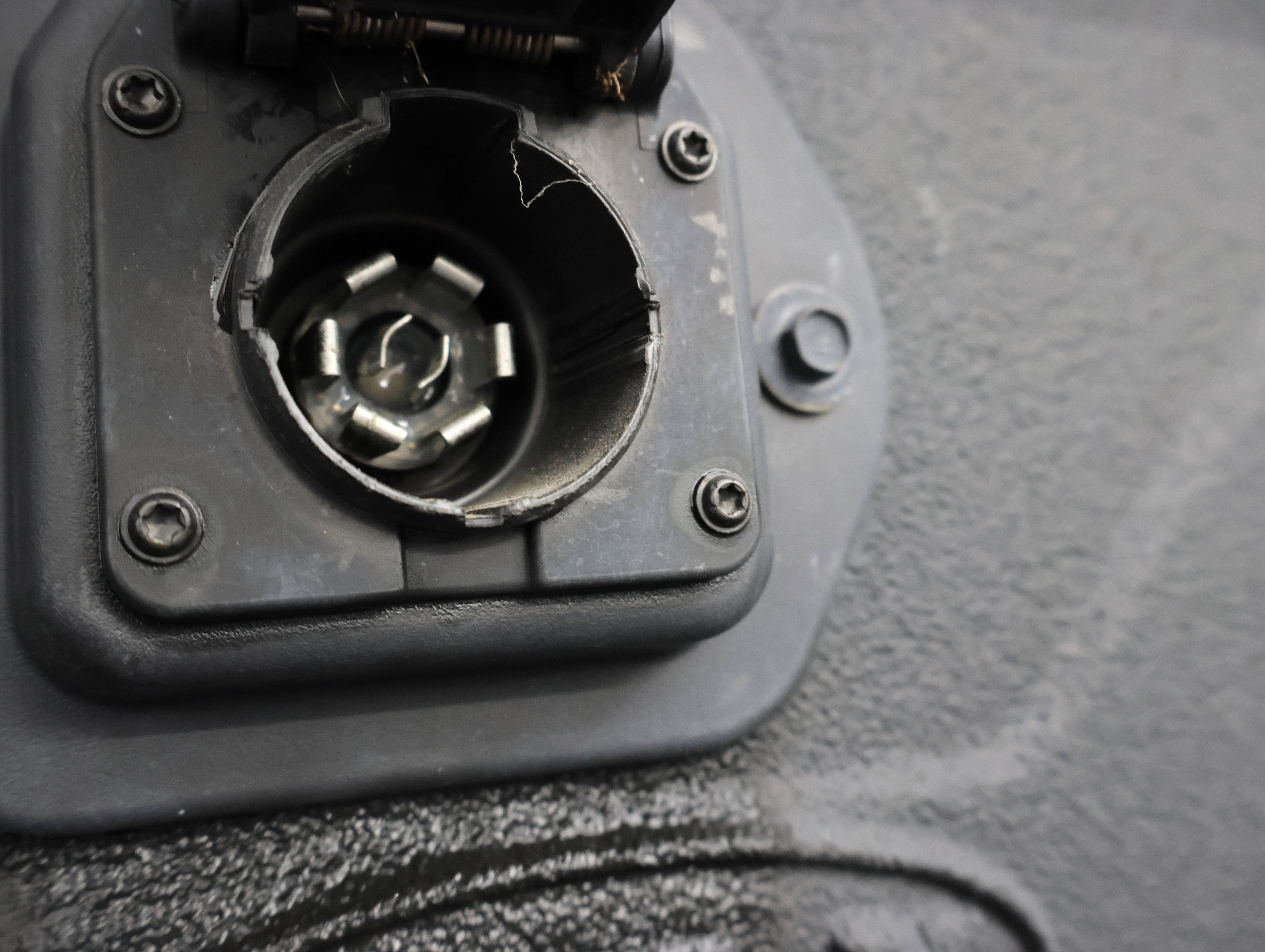 Used 2018 RAM 2500 Laramie image 31