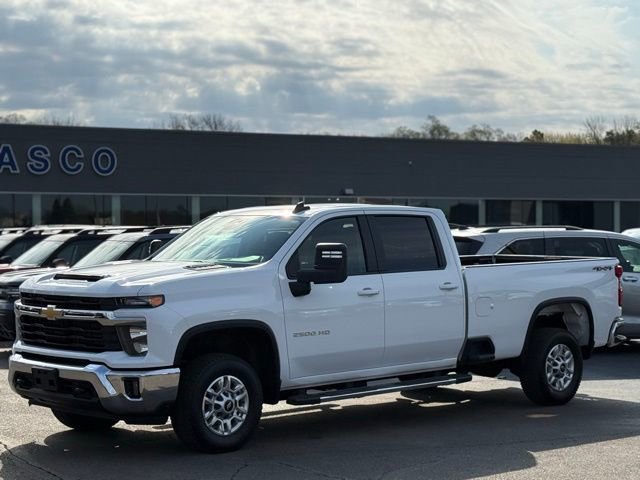 Used 2025 Chevrolet Silverado 2500 LT w/ Convenience Package AWD/4WD image 30