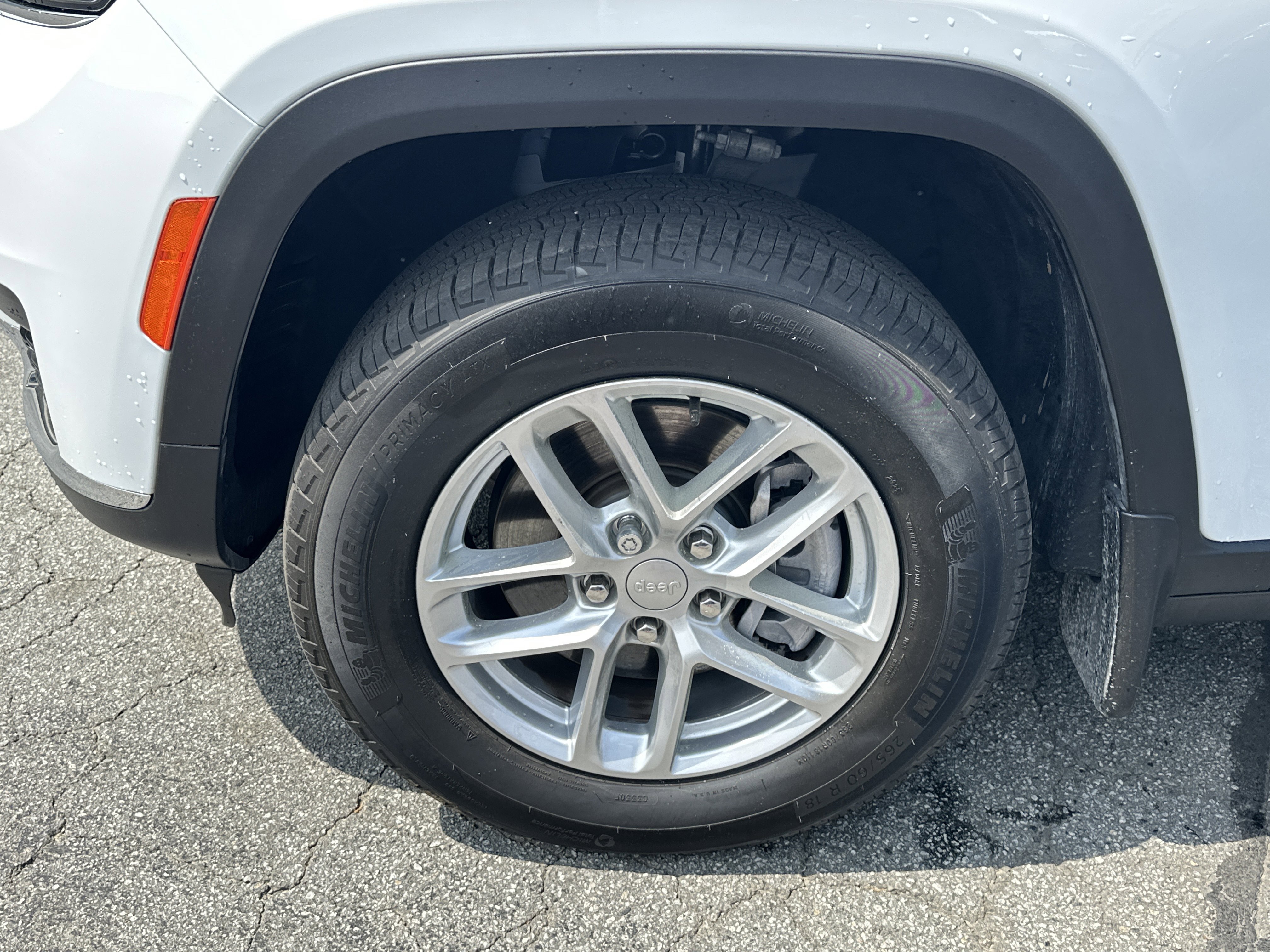 Used 2025 Jeep Grand Cherokee L Laredo image 15