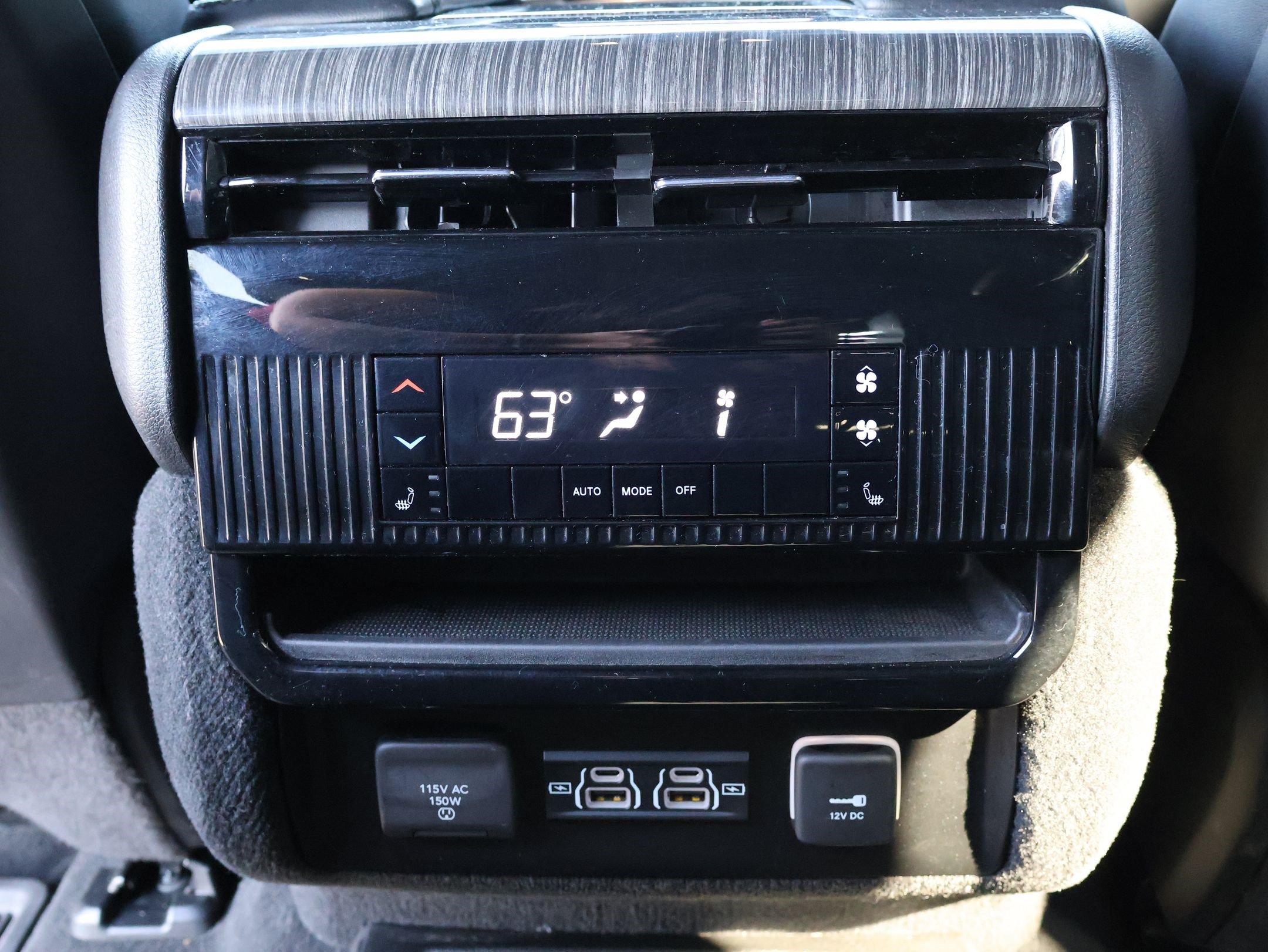 Used 2022 Jeep Wagoneer Series III w/ Flexible Seating Group AWD/4WD image 23