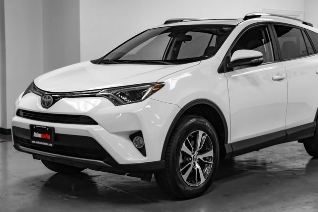 Used 2018 Toyota RAV4 XLE w/ Plus Extra Value Package image 8