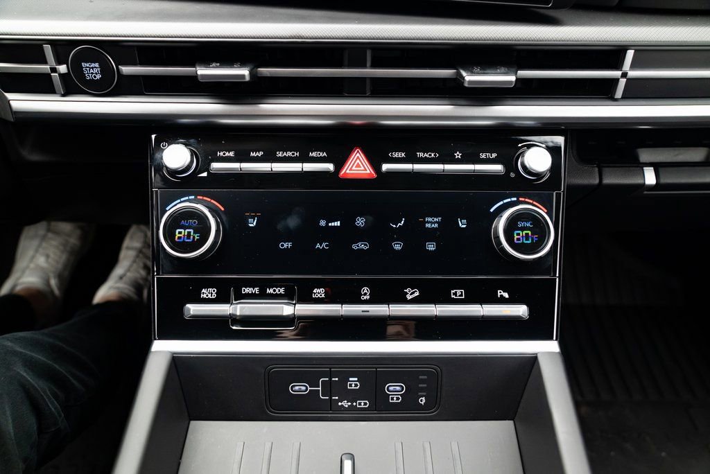 Used 2025 Hyundai Santa Fe XRT image 16