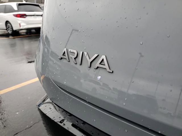 Used 2023 Nissan Ariya AWD image 7