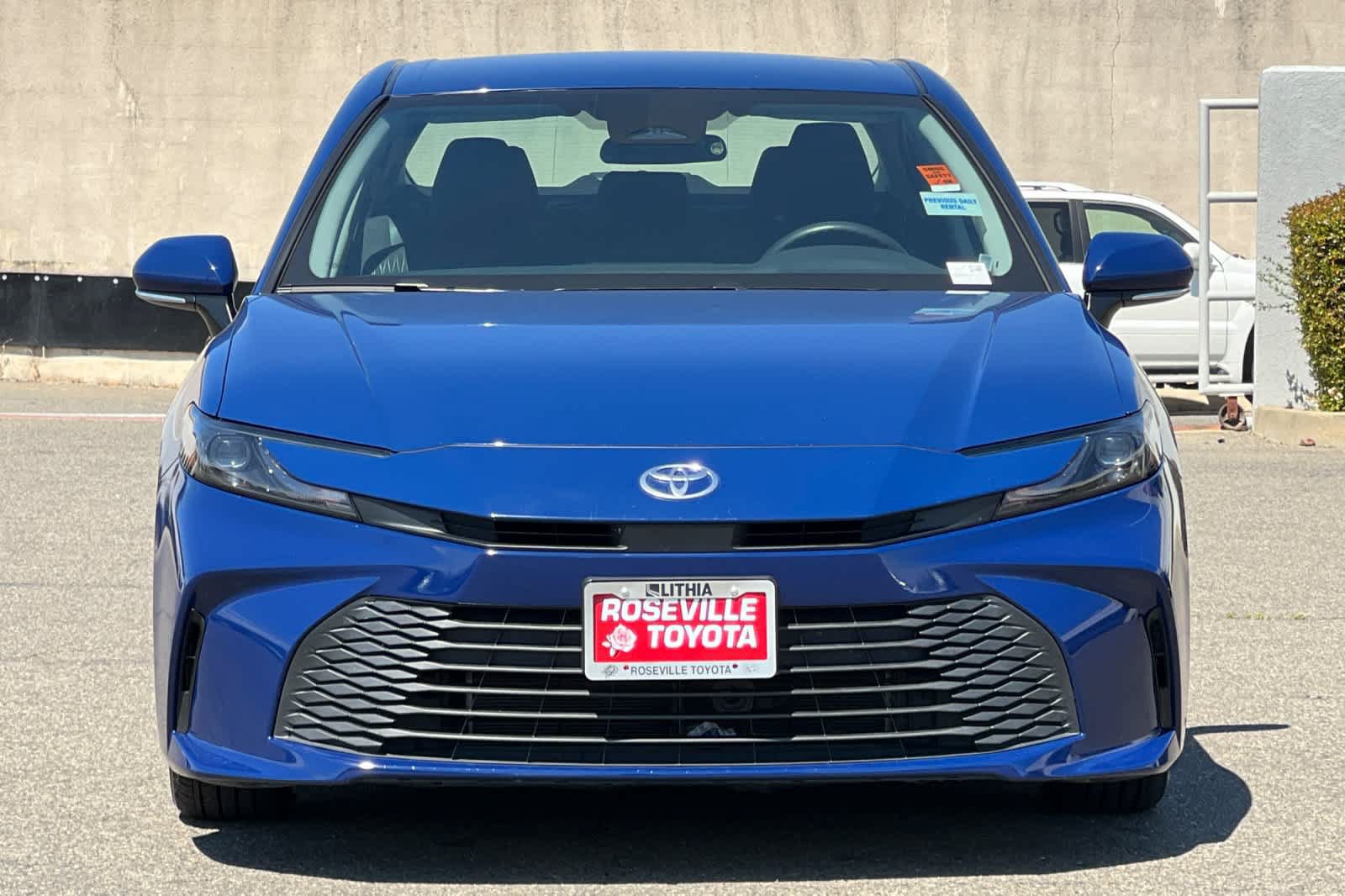 Used 2025 Toyota Camry LE FWD image 10
