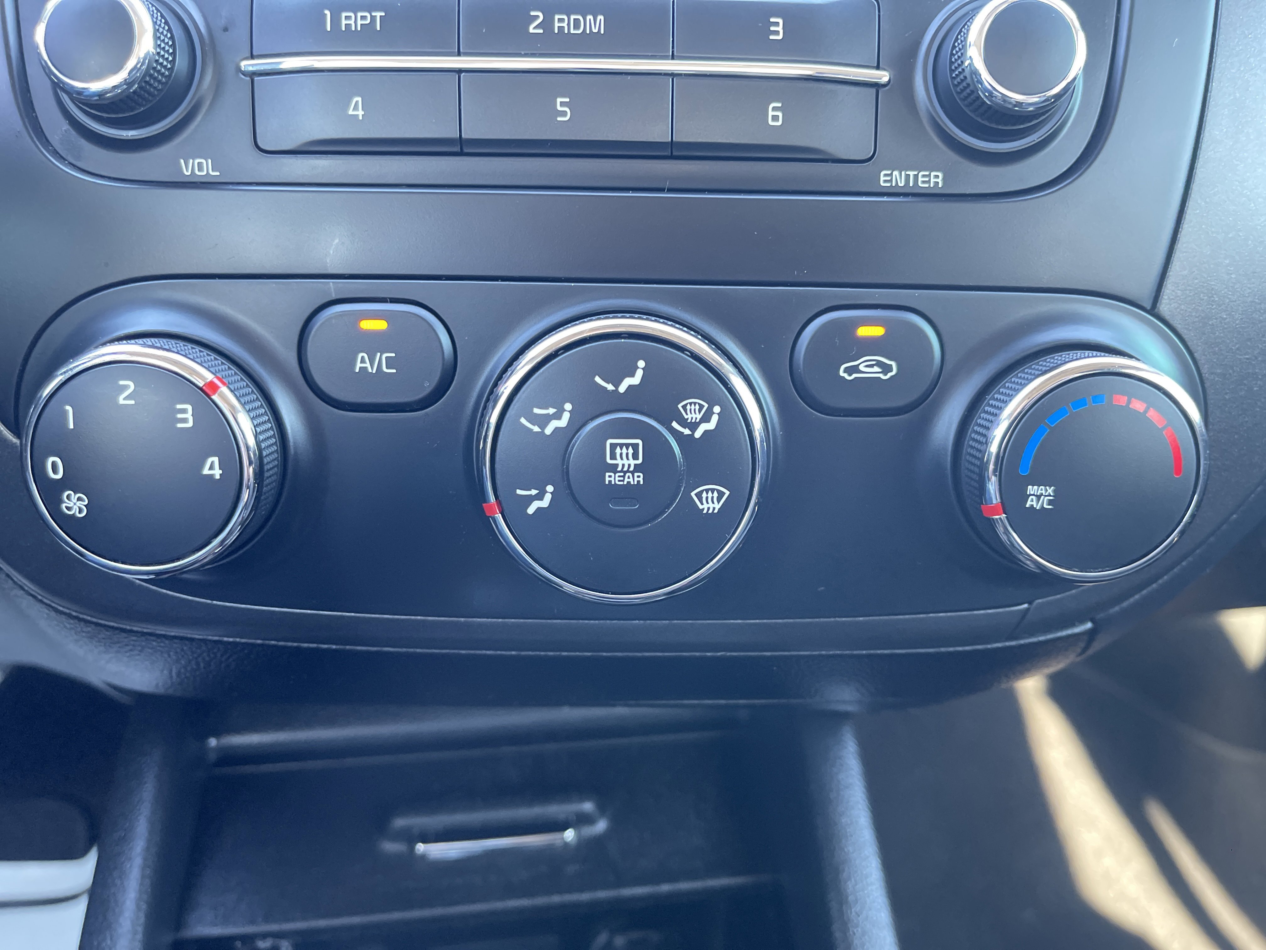 Used 2016 Kia Forte LX image 26