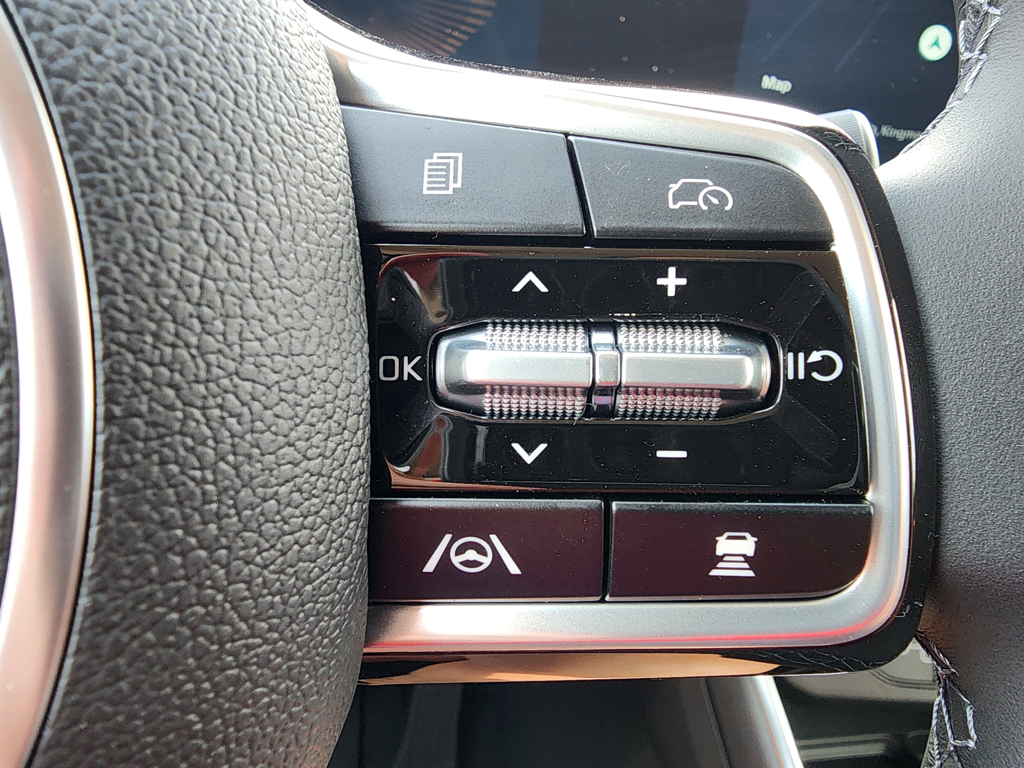 New 2026 Kia Carnival EX image 17