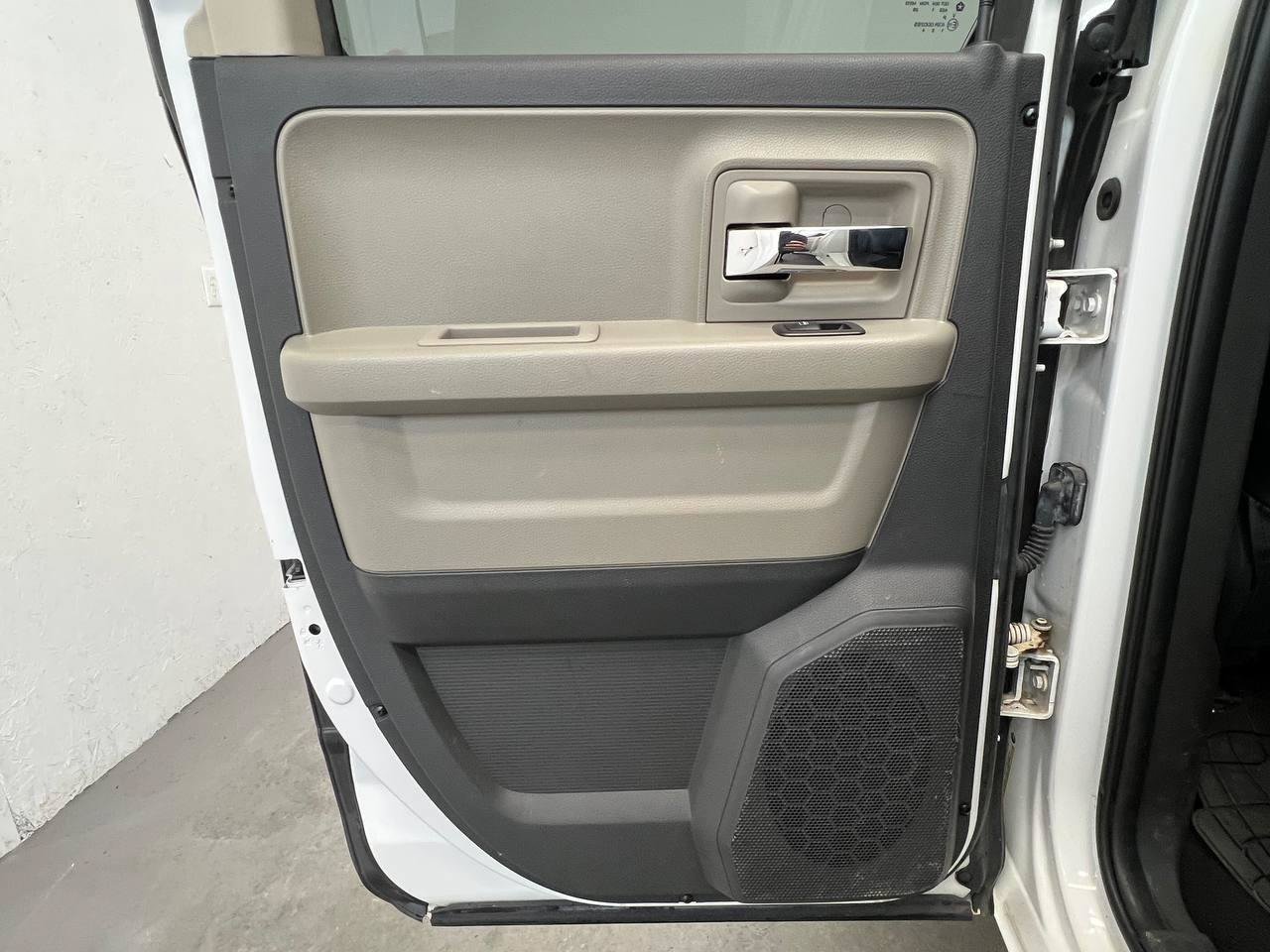 Used 2012 RAM 1500 Classic SLT AWD/4WD image 9