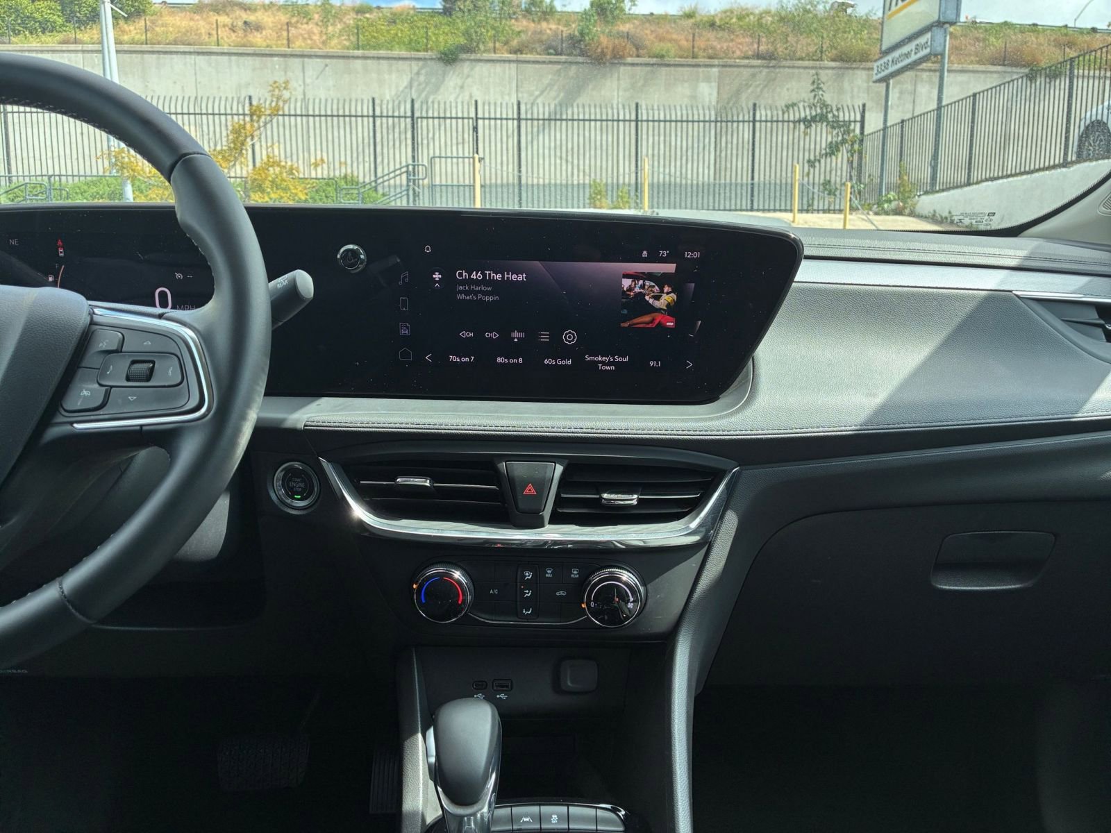 Used 2025 Buick Encore GX Preferred image 17