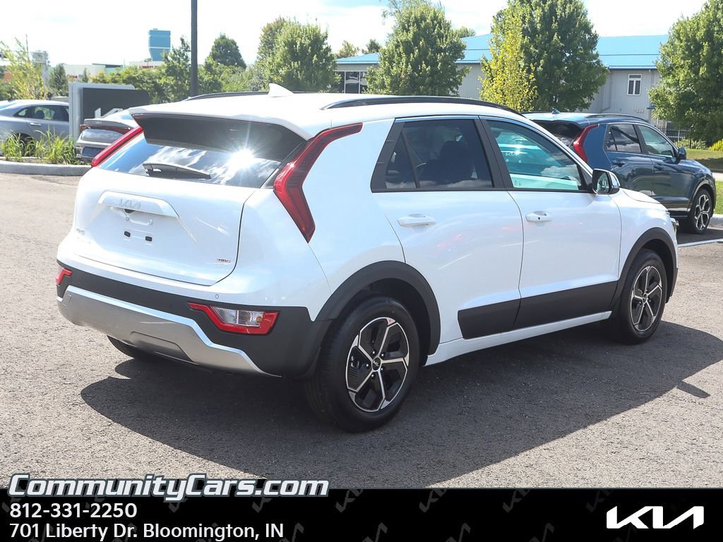New 2025 Kia Niro EX image 7