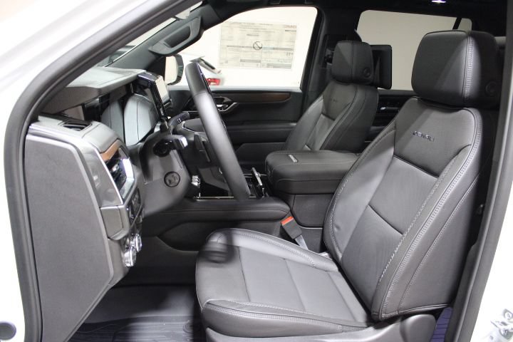 New 2026 GMC Yukon Denali w/ Denali Reserve Package AWD/4WD image 22