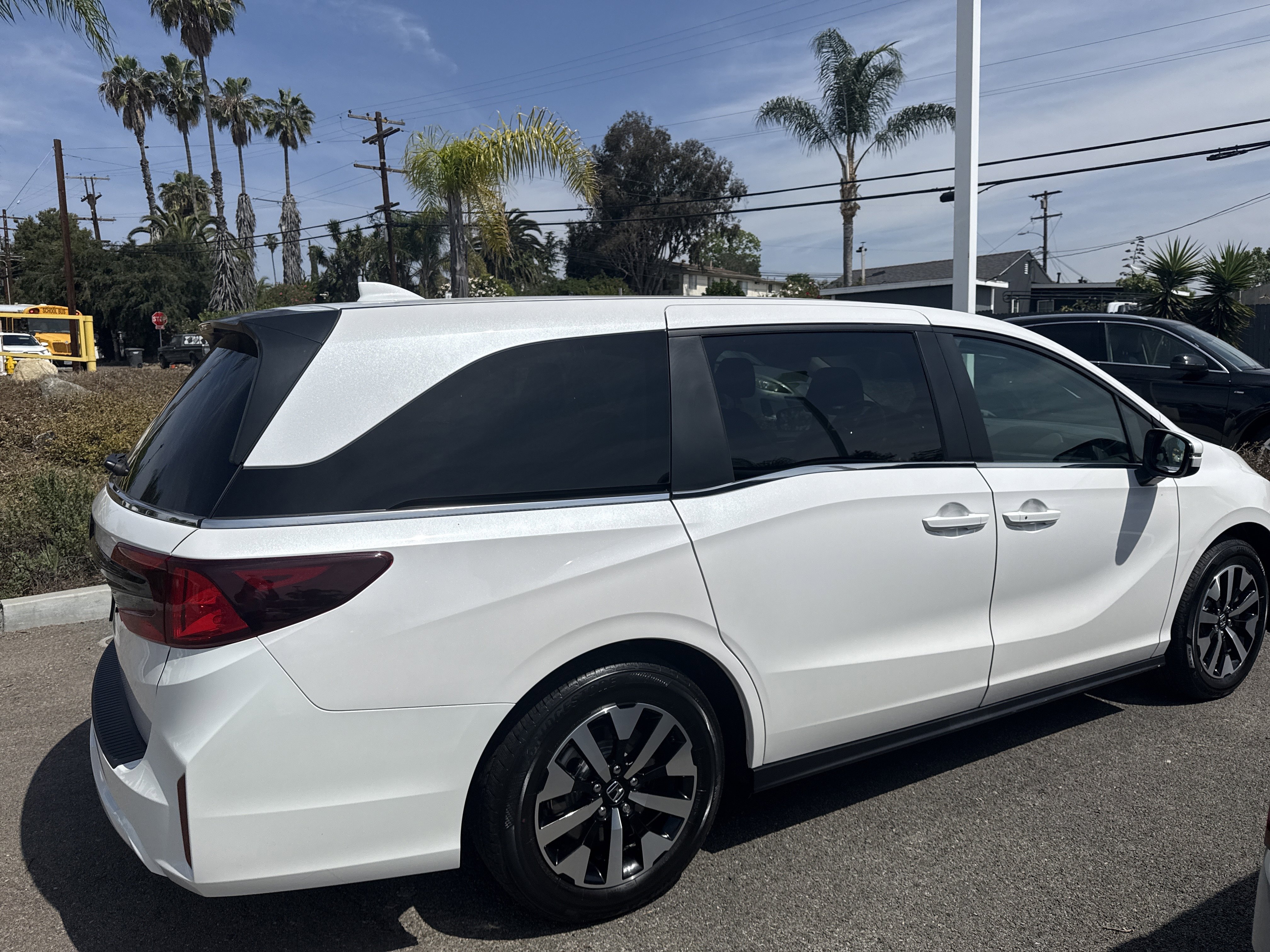 Certified 2025 Honda Odyssey EX-L image 6