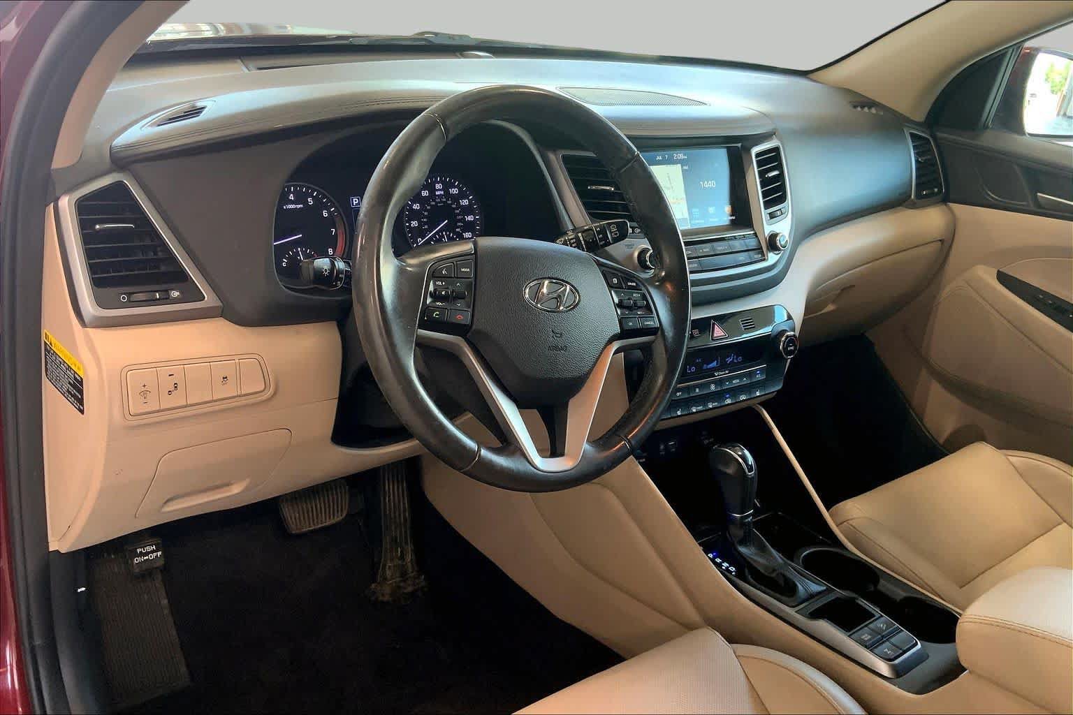 Used 2017 Hyundai Tucson SE Plus AWD/4WD image 18