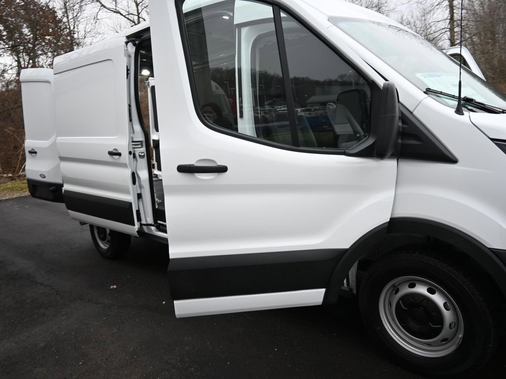 New 2026 Ford Transit 250 148 Medium Roof w/ Load Area Protection Package image 76