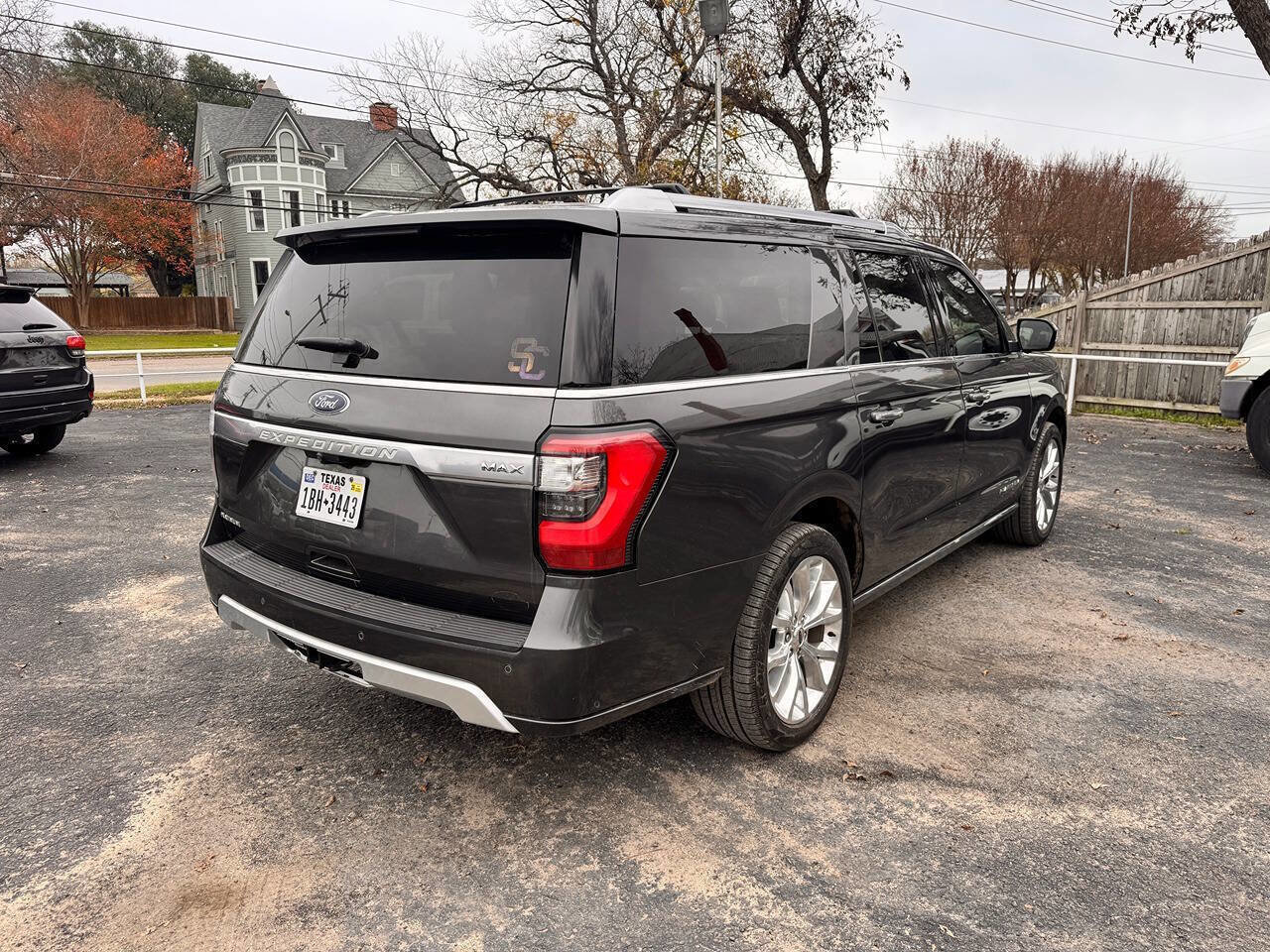 Used 2018 Ford Expedition Max Platinum image 6