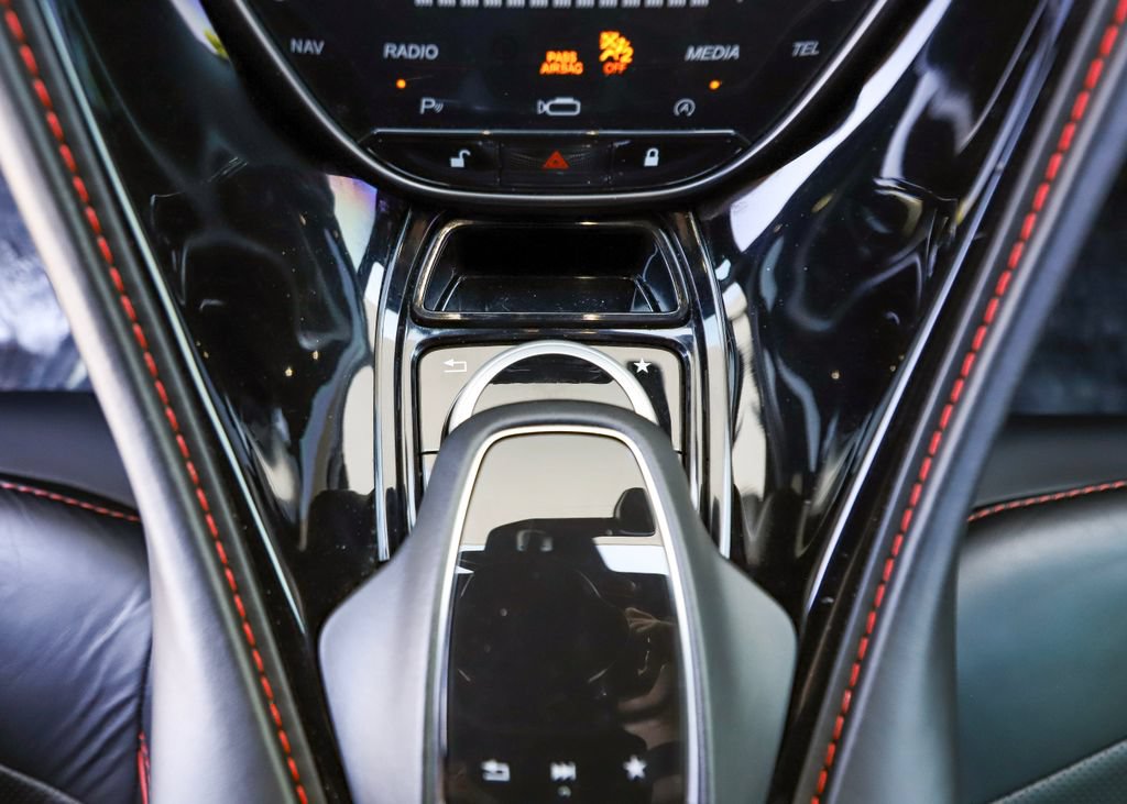 Used 2019 Aston Martin DBS Superleggera RWD image 30