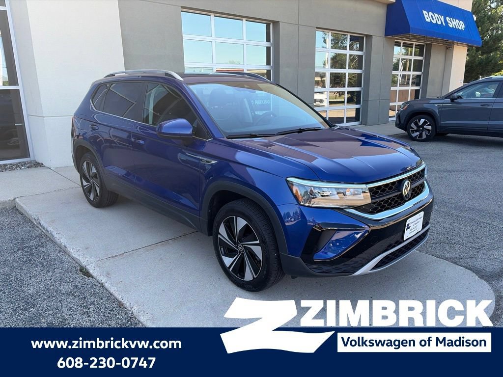 Used 2024 Volkswagen Taos SE w/ Panoramic Sunroof Package