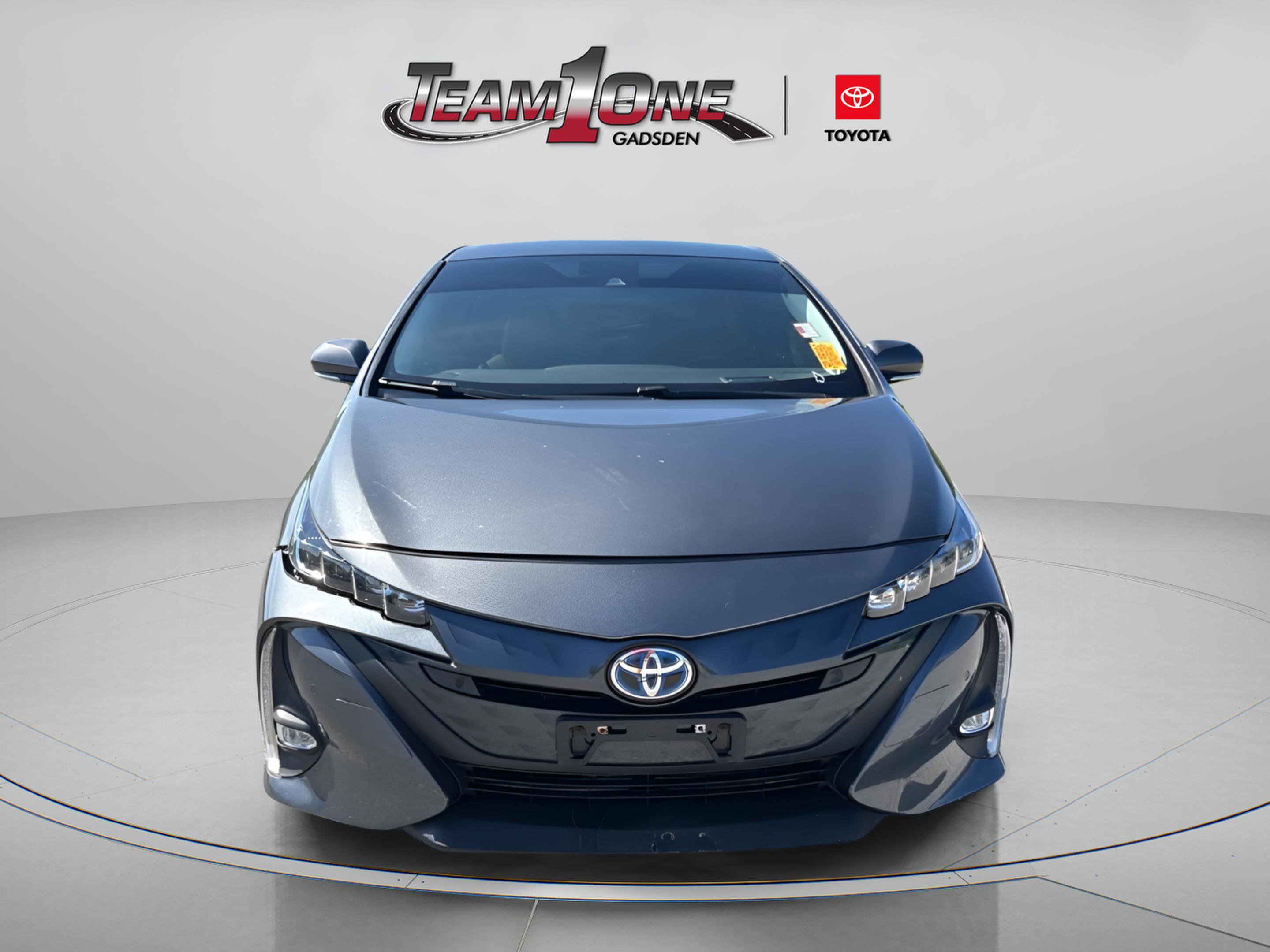 Used 2017 Toyota Prius Prime Advanced w/ Carpet Mat Package FWD image 2