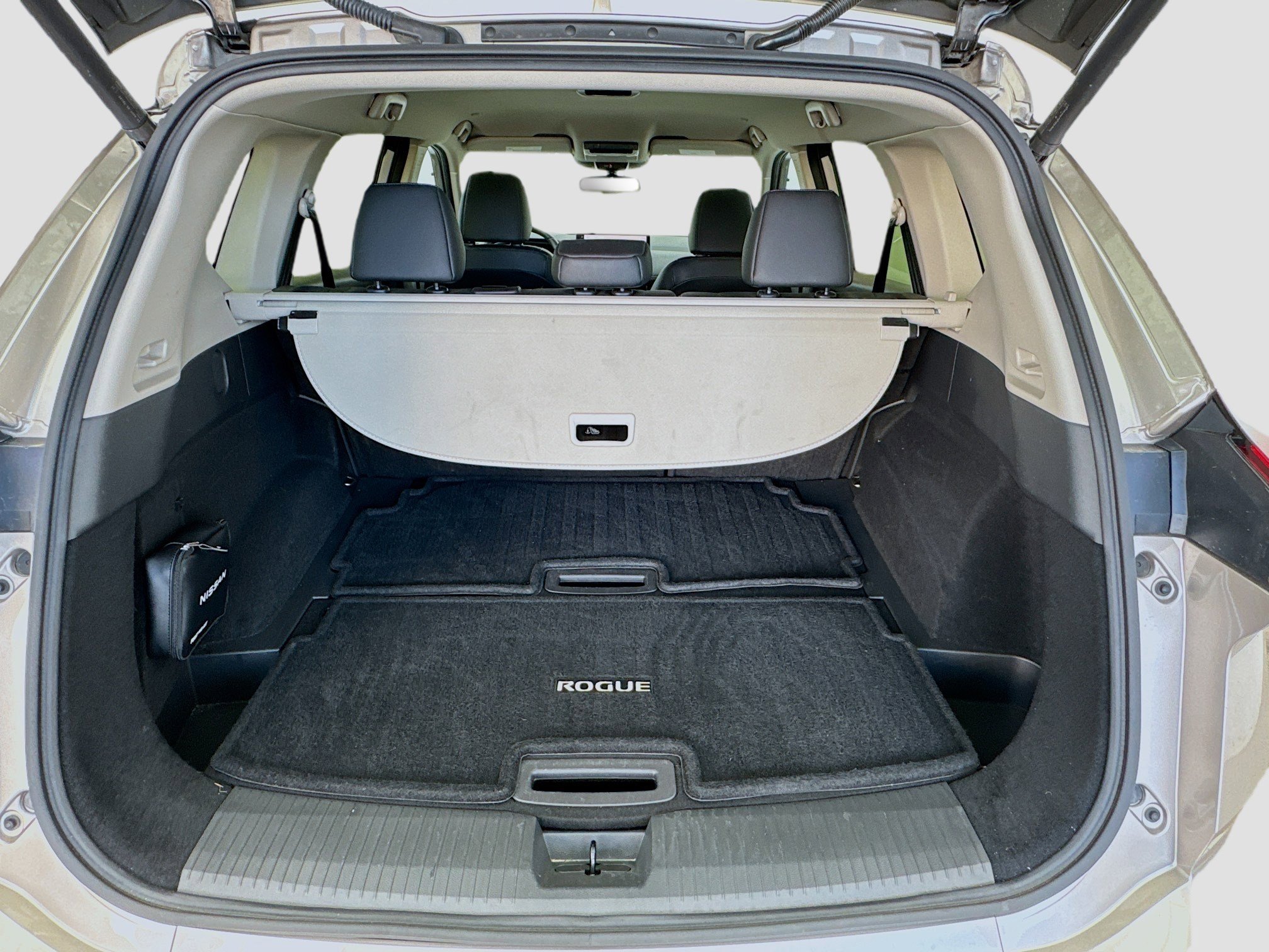 Used 2024 Nissan Rogue SL AWD/4WD image 17