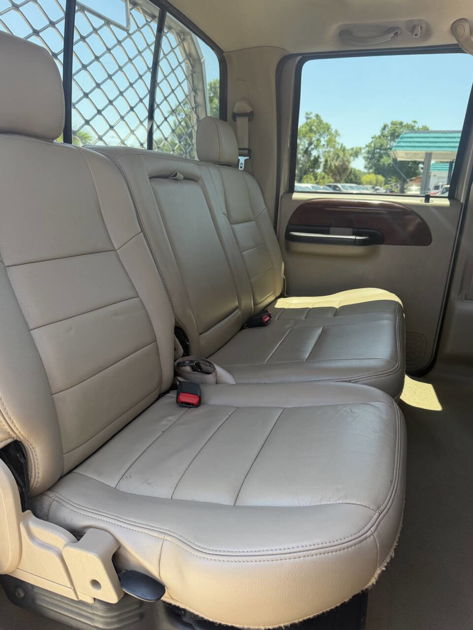 Used 2006 Ford F250 Lariat image 14