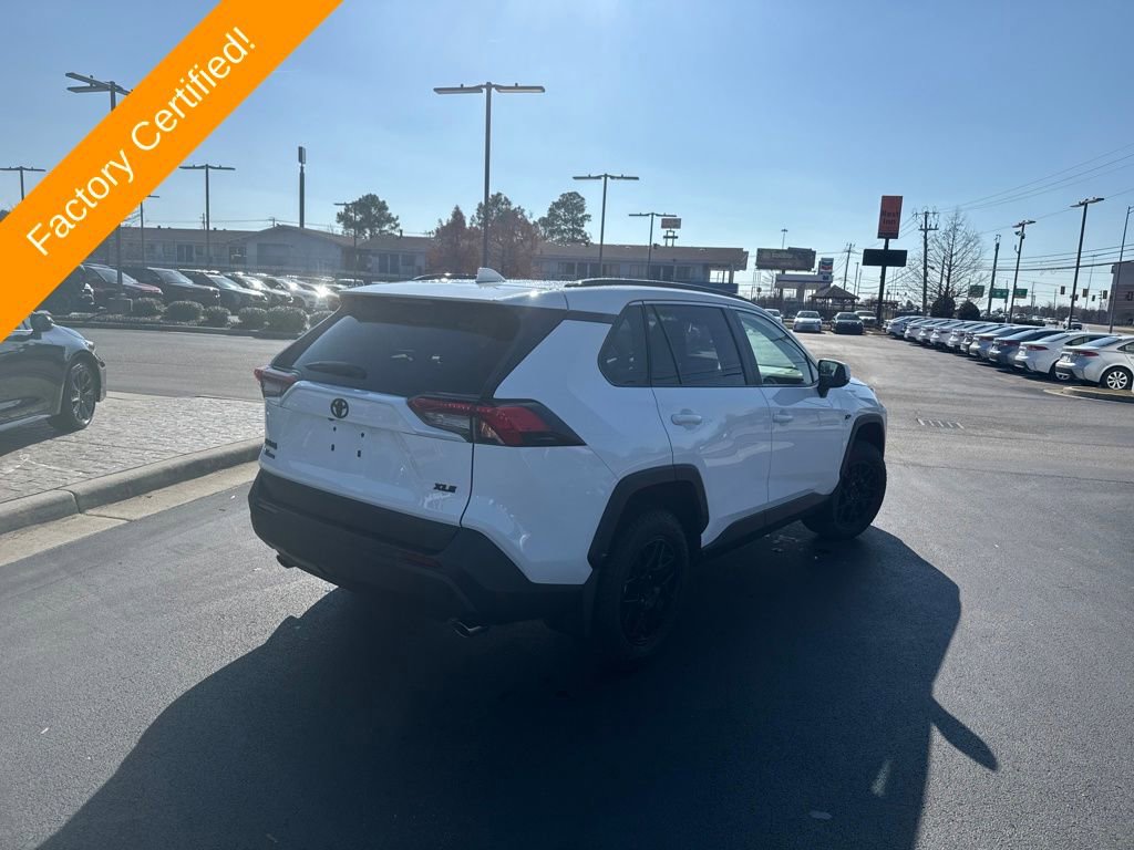 Used 2025 Toyota RAV4 XLE image 5