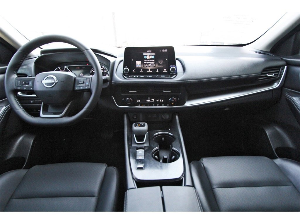 Used 2026 Nissan Rogue SV w/ SV Premium Package image 9