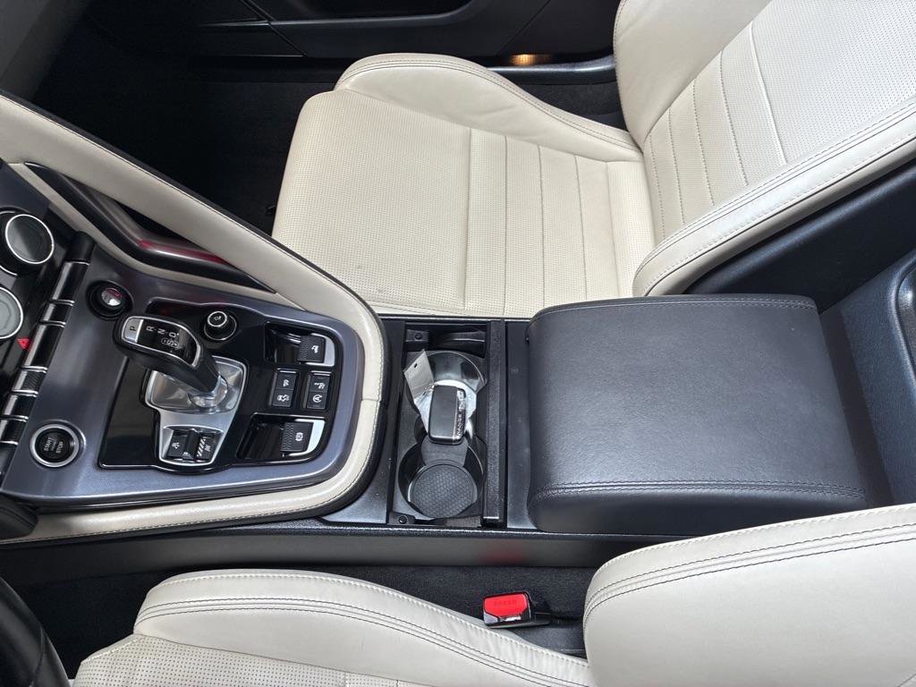 Used 2020 Jaguar F-TYPE Convertible image 24