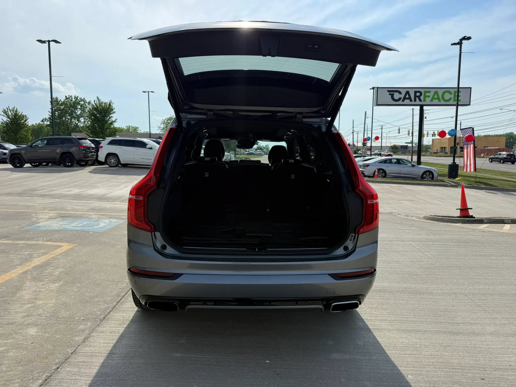 Used 2016 Volvo XC90 T6 R-Design AWD/4WD image 11